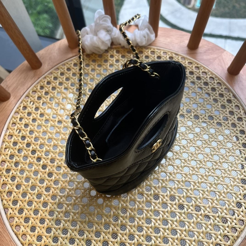 Ch**el bucket bags